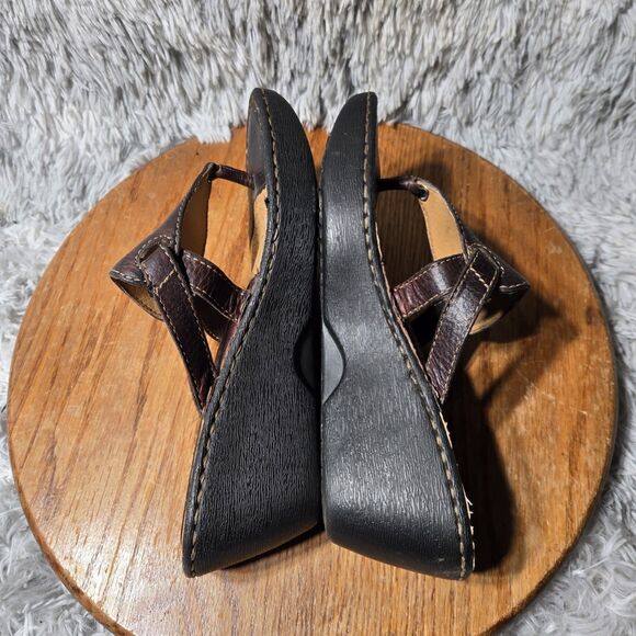 BOC Wedge Sandals Women Size 8/39 Brown Leather SlingBack Thongs WInter Discount - Picture 5 of 8
